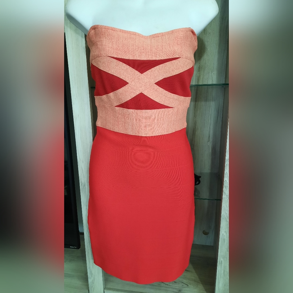 Gess bandage dress new with out tags size medium, New With Tags